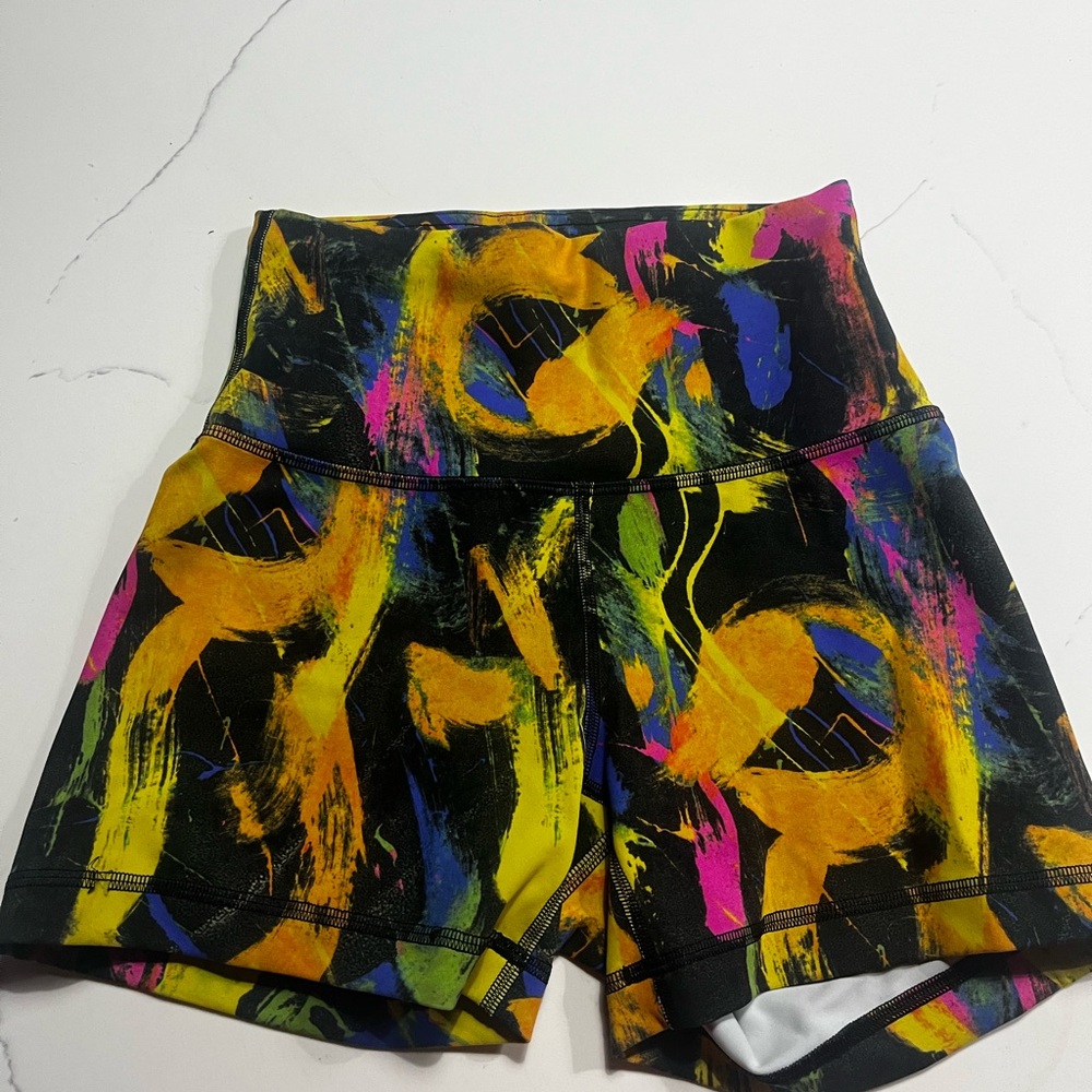 Lululemon Athletica Vibrant Splash Women's Shorts